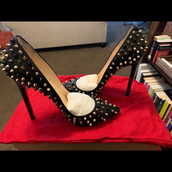 Christian Louboutin women heels - Picture 5 of 8